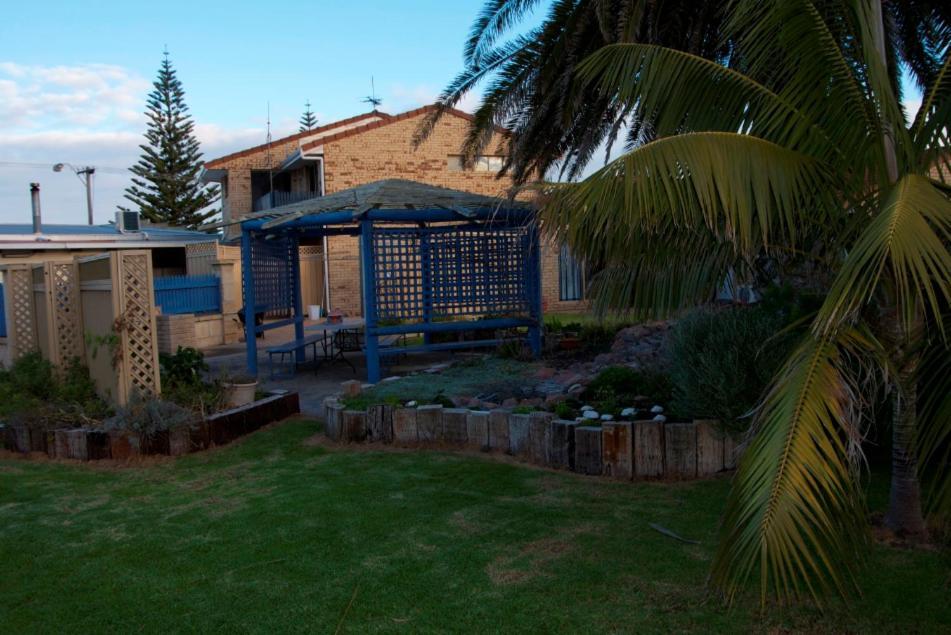 Esperance Beachfront Resort Exterior foto